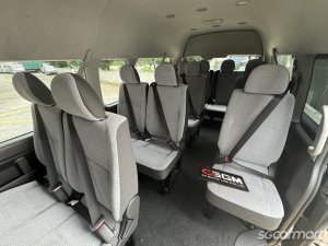 Toyota Hiace Commuter 2.8A GL High Roof