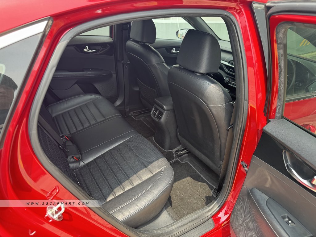 Kia Cerato 1.6A GT Line Sunroof