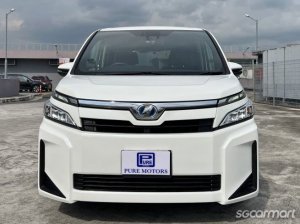 Toyota Voxy Hybrid 1.8A X