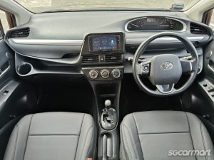 Toyota Sienta 1.5A Standard