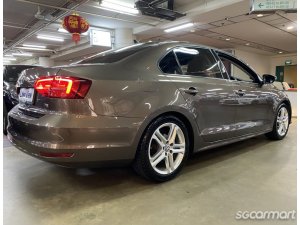 Volkswagen Jetta 1.4A TSI Highline Sunroof