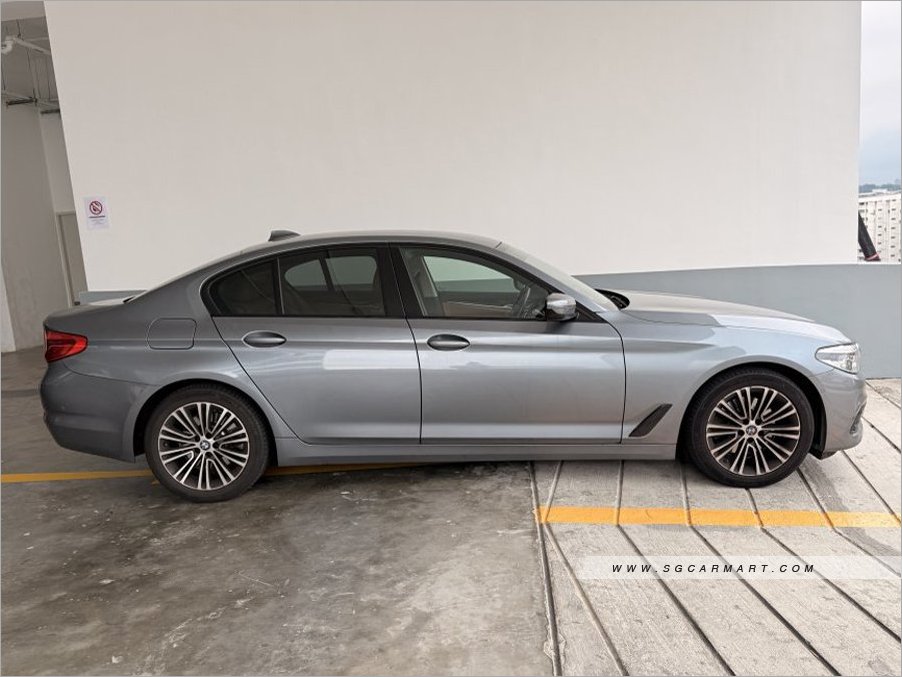 BMW 5 Series 520i