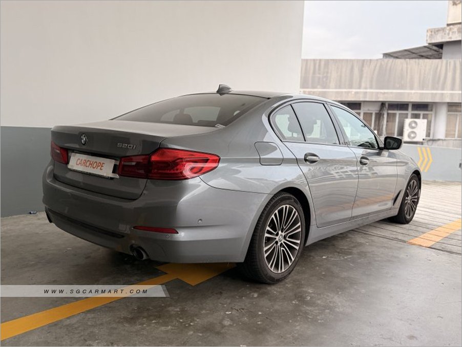 BMW 5 Series 520i