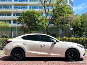 Mazda 3 1.5A Deluxe Sunroof (COE till 02/2029)