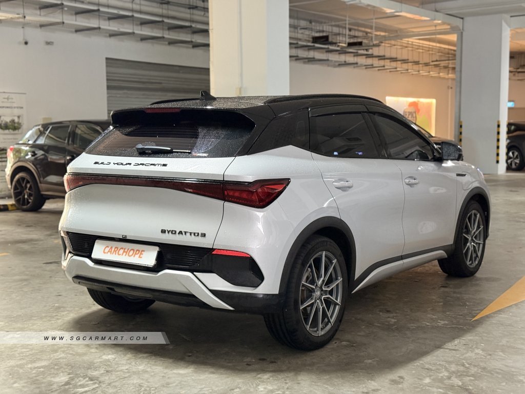 BYD Atto 3 Electric Sunroof