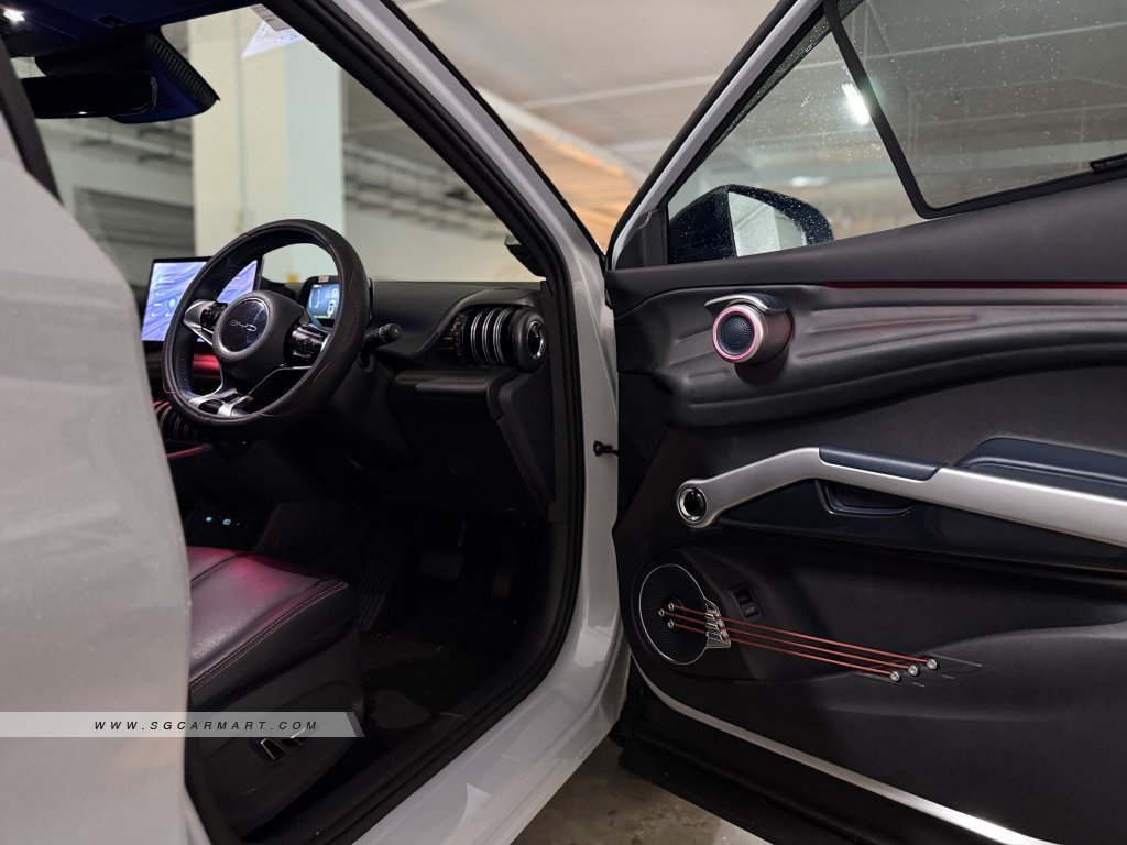 BYD Atto 3 Electric Sunroof