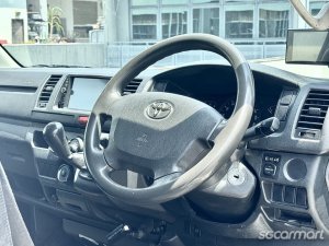 Toyota Hiace 3.0M (New 5-yr COE)