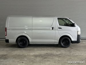 Toyota Hiace 3.0M DX