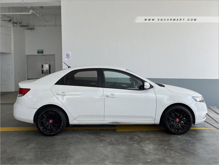 Kia Cerato Forte 1.6M EX (COE till 04/2029)