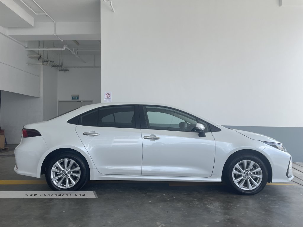 Toyota Corolla Altis 1.6A Standard