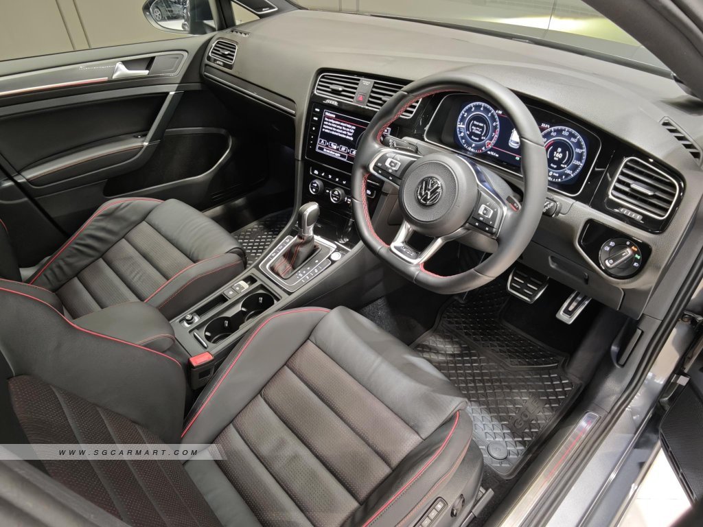 Volkswagen Golf GTI 5DR Sunroof