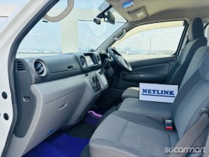 Nissan NV350 Caravan 2.0A DX