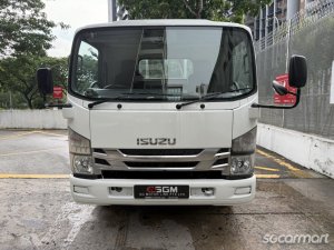 Isuzu NPR85