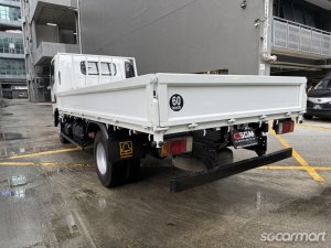 Isuzu NPR85