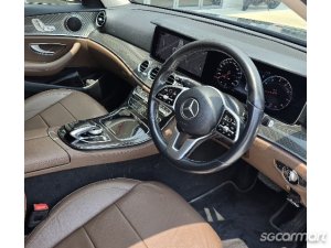 Mercedes-Benz E-Class E200 Avantgarde