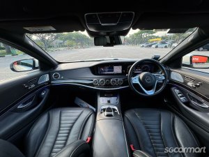 Mercedes-Benz S-Class S320L