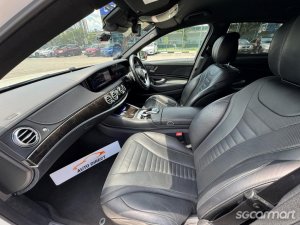 Mercedes-Benz S-Class S320L