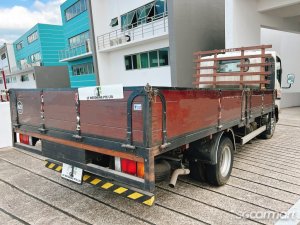 Isuzu NNR85U