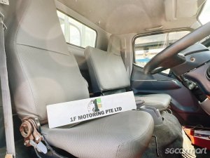 Mitsubishi Fuso Canter FEB21 (New 5-yr COE)