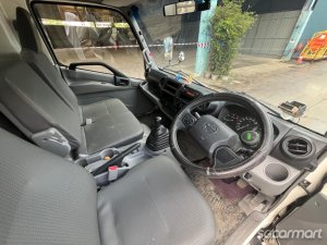 Hino XZU710R
