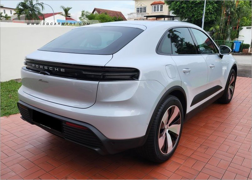 Porsche Macan Electric