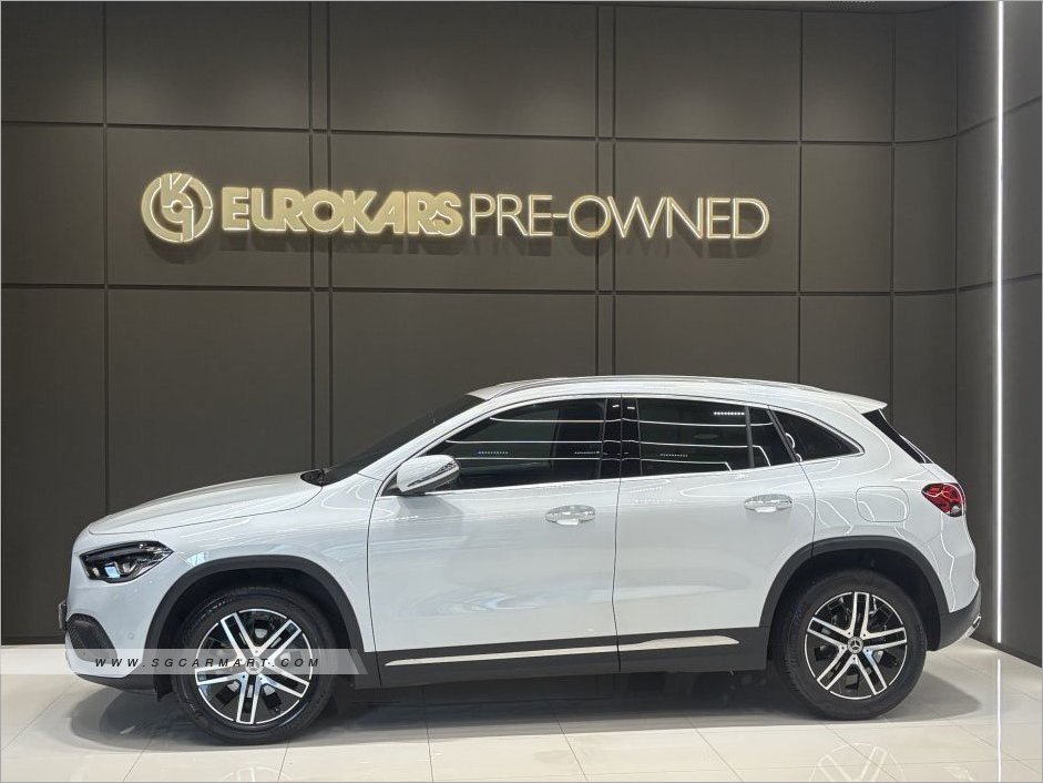 Mercedes-Benz GLA-Class GLA180 Progressive