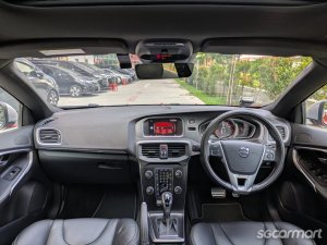 Volvo V40 T4 R-Design Sunroof