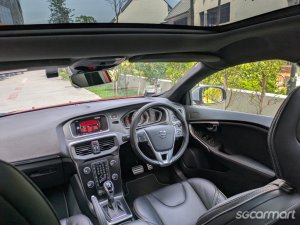 Volvo V40 T4 R-Design Sunroof