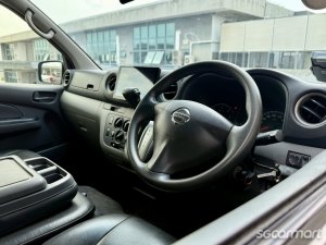 Nissan NV350 2.5A (New 5-yr COE)