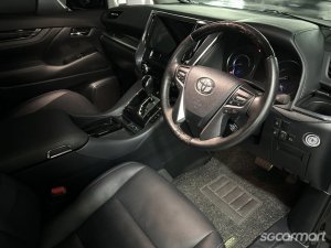 Toyota Alphard Hybrid 2.5A SR C-Package