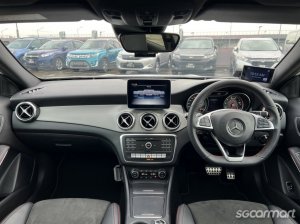 Mercedes-Benz GLA-Class GLA180 AMG Line