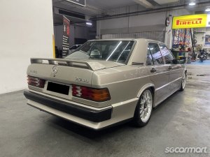 Mercedes-Benz 190E