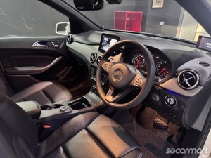 Mercedes-Benz B-Class B180 Style