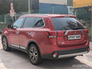 Mitsubishi Outlander 2.4A Sunroof