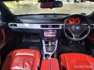 BMW 3 Series 323i Convertible (COE till 02/2029)