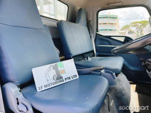 Mitsubishi Fuso Canter FEB21 (New 5-yr COE)