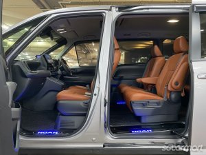 Toyota Noah Hybrid 1.8A X