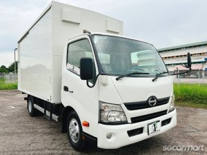 Hino XZU710R