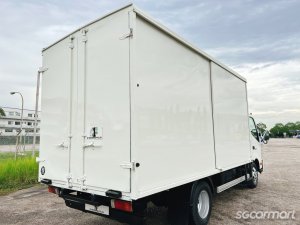Hino XZU710R