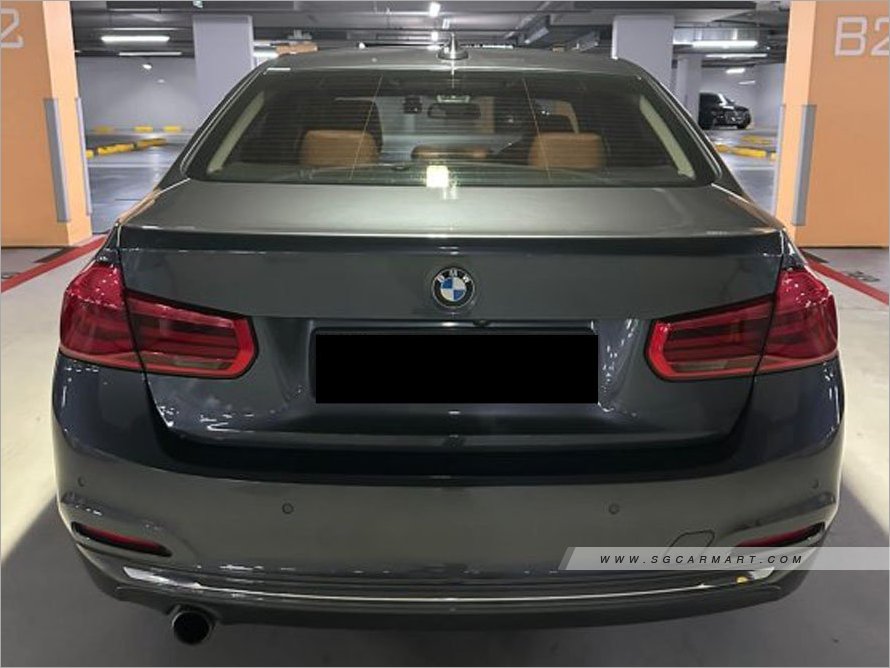 BMW 3 Series 318i