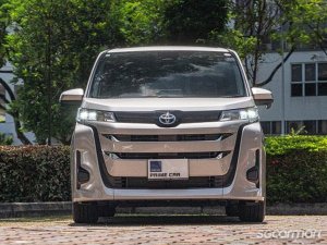 Toyota Noah Hybrid 1.8A X