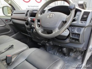 Toyota Hiace 3.0M