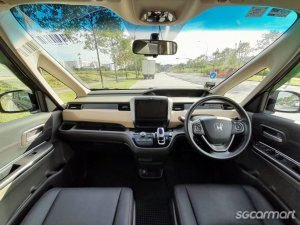 Honda Freed Hybrid 1.5A G
