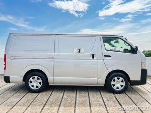 Toyota Hiace 3.0M (New 5-yr COE)