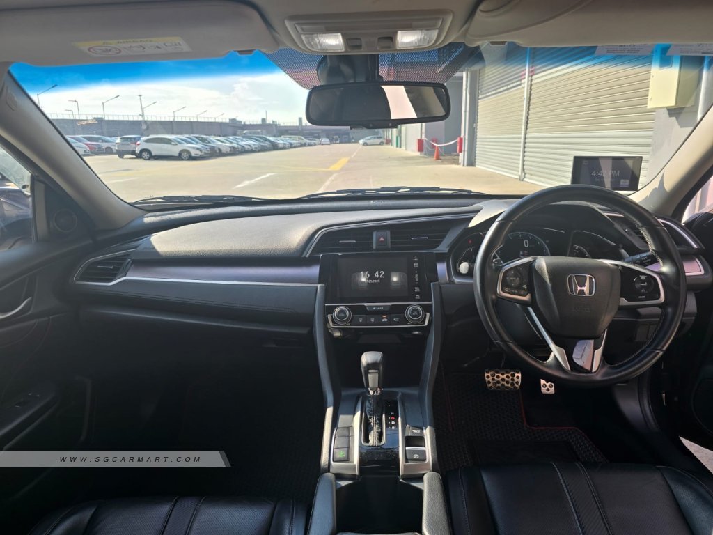 Honda Civic 1.5A VTEC Turbo Sunroof