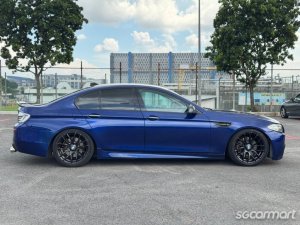 BMW 5 Series 523i (COE till 10/2030)