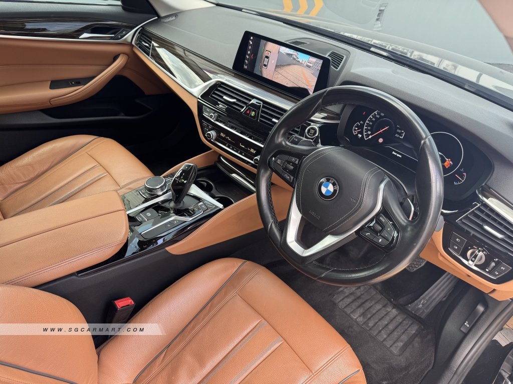 BMW 5 Series 520i Luxury