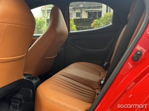 Toyota Yaris 1.0A XB