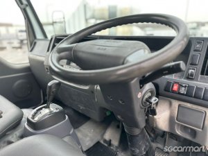 Isuzu NHR85A (New 5-yr COE)