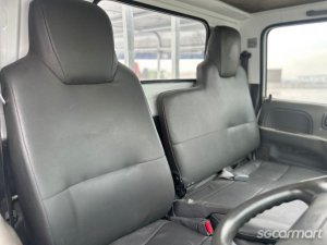 Isuzu NHR85A (New 5-yr COE)